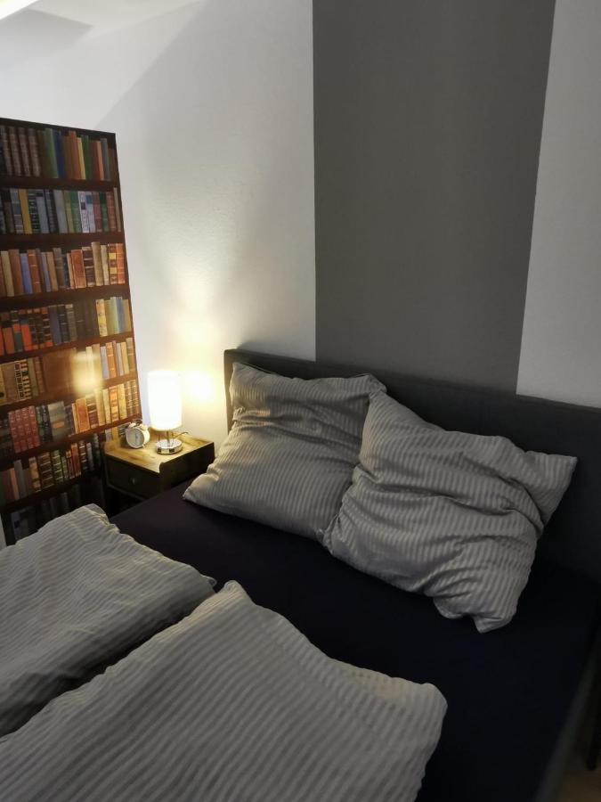 Frisch sanierte Ferienwohnung 2 min vom Südstrand - Balkon - PAY TV Wilhelmshaven Exterior foto